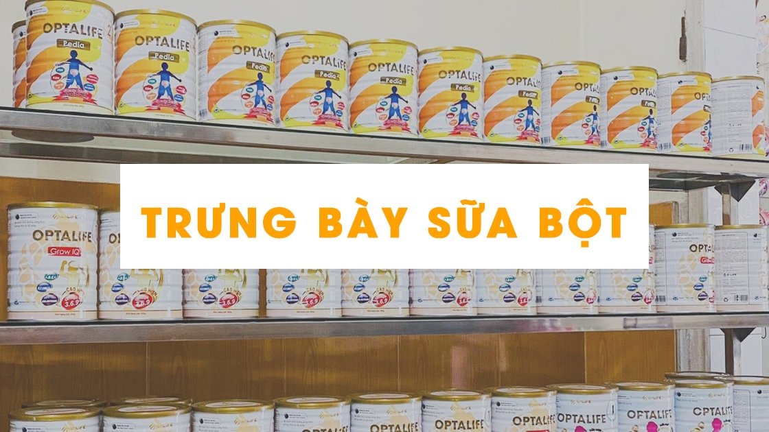 Trưng bày cửa hàng sữa bột